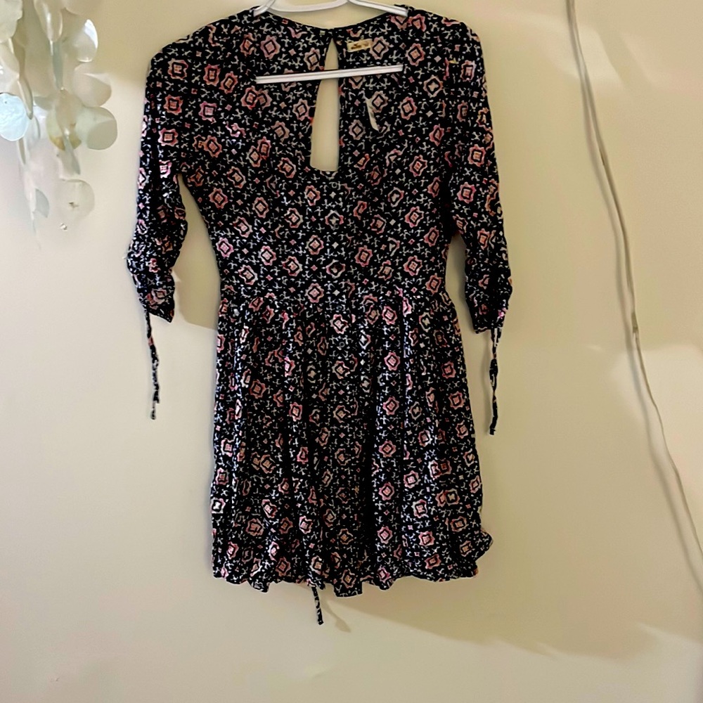 Holister floral dress size small